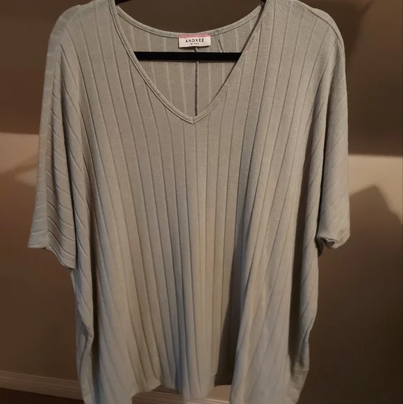 Andre Top - Picture 2 of 7